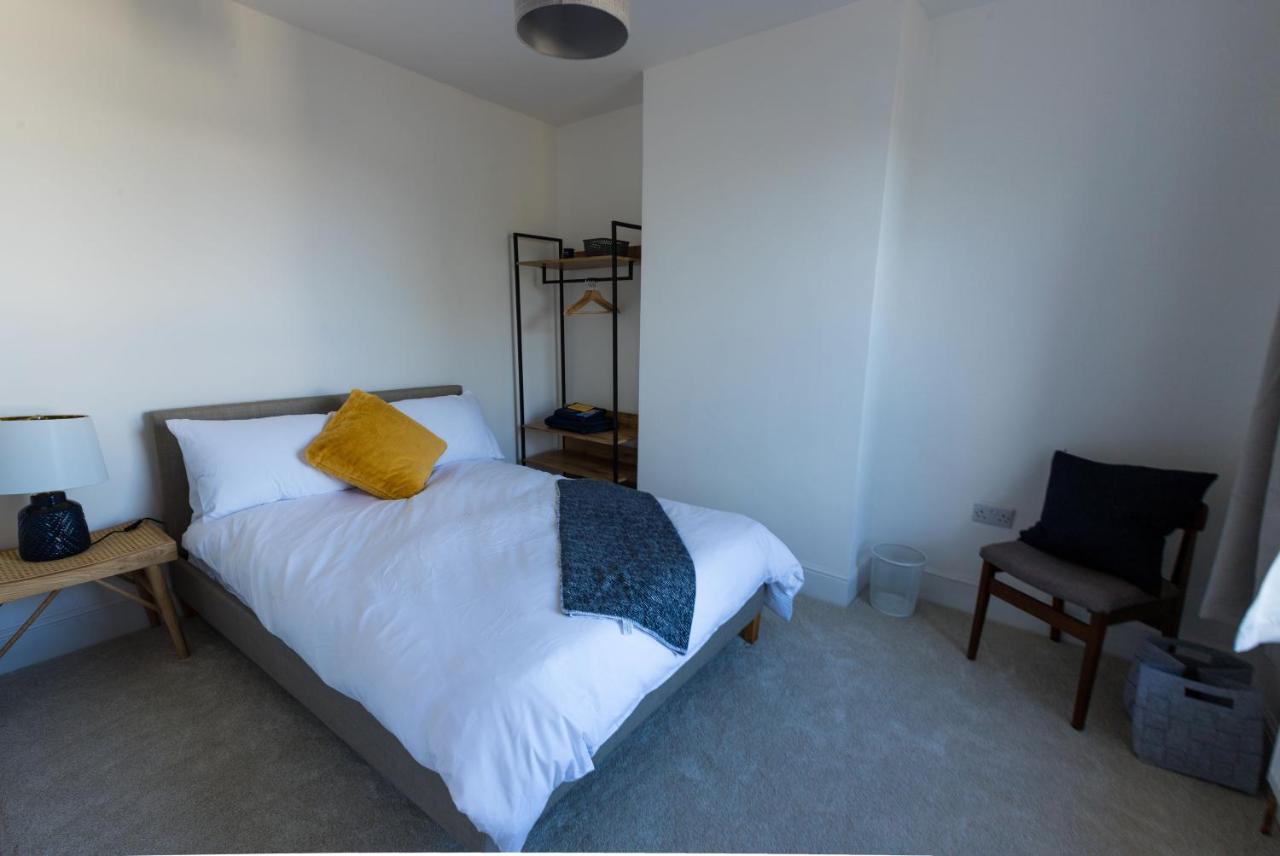 Amazing New 3 Double Bed House In Staple Hill! Lägenhet Bristol Exteriör bild